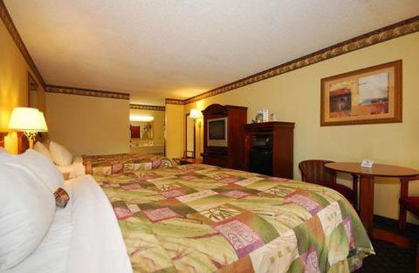 Baymont Inn & Suites