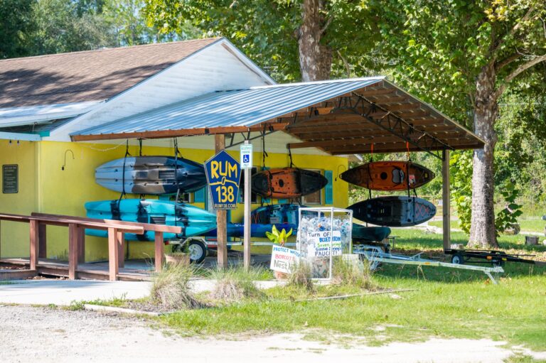 |exterior of Rum 138 rentals