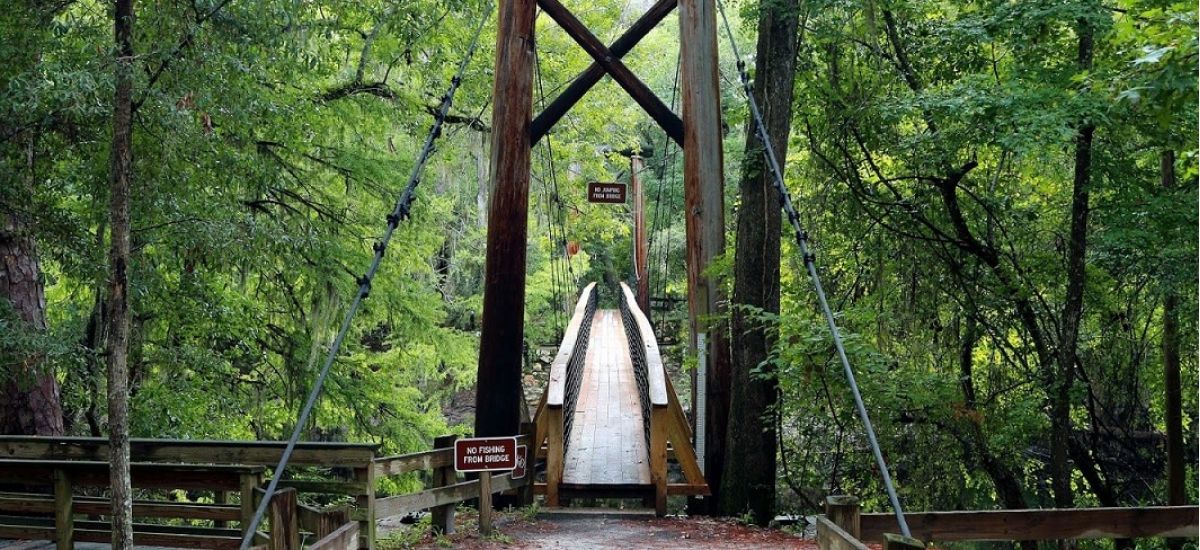 |outdoor plaque of the town of Leno